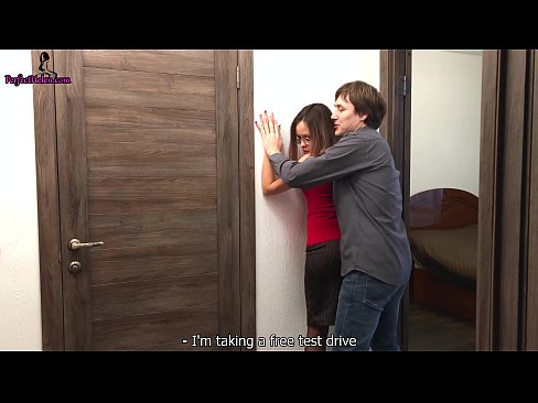 ❤️ Sexy Realtor Sensually Jerks Kanyang Puke at Fucks Habang Nagbebenta ng Kanyang Apartment - Krempai ️❌ Magandang porn sa amin ️❤