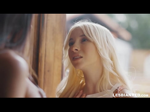 ❤️ Umuwi si Girl pagkalipas ng ilang buwan at kinain niya ang puki ng kanyang madrasta ️❌ Magandang porn sa amin ️❤