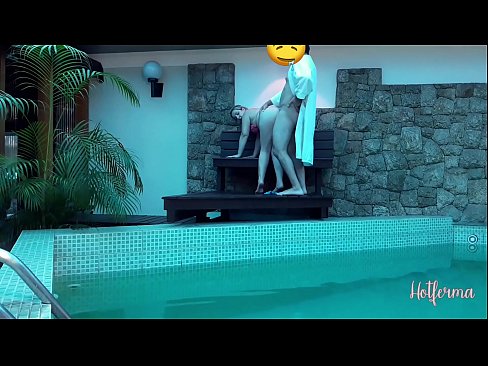 ❤️ Inaanyayahan ni Boss ang kasambahay sa pool, ngunit hindi napigilan ang init ️❌ Magandang porn sa amin ️❤