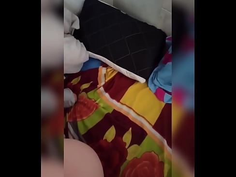 ❤️ Nag-iisa ang kasama ko sa bahay dahil nagbabakasyon ang kanyang asawa at sinasamantala ko ang pagkakataon na sipain siya at punuin ng gatas ang kanyang puwet. ️❌ Magandang porn sa amin ️❤